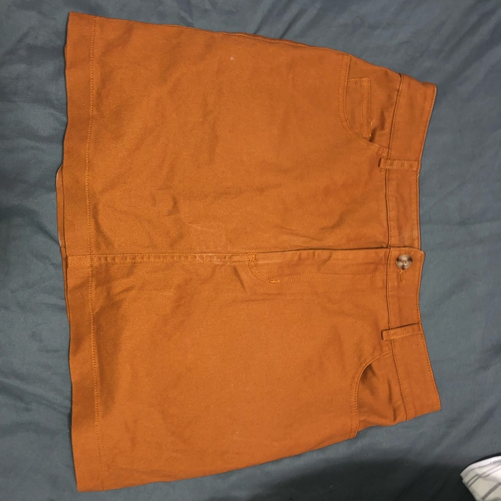 Chestnut corticoid skirt